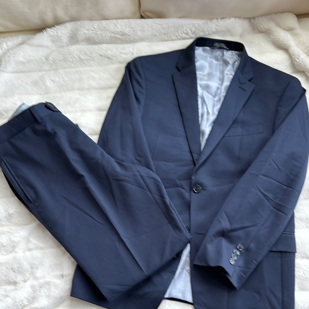 Tommy Hilfiger - 41R Jacket - 34*30 pant- Men's Navy Blazer and Pants Set - USED